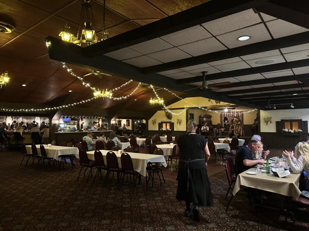 Dorf Haus Supper Club 3